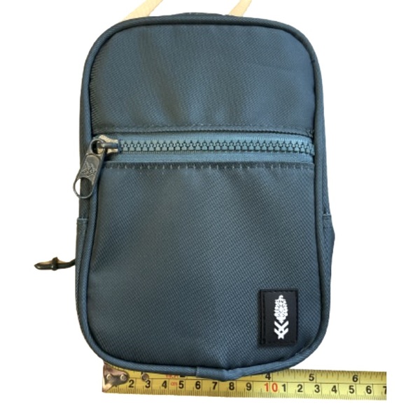 HP🔥 NWOT Free People x Thread Teal Small Pocket Crossbody Bag, Adjustable Strap - Picture 3 of 8